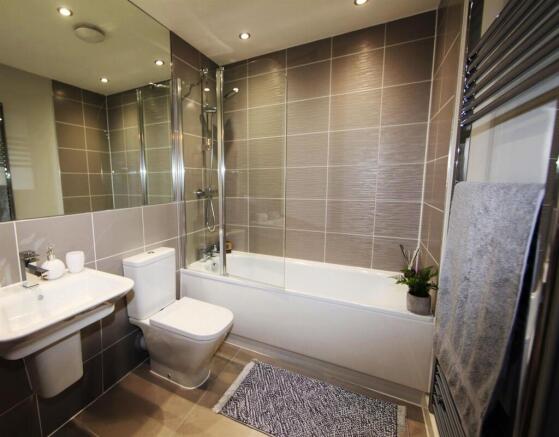 family-bathroom_v2.jpg