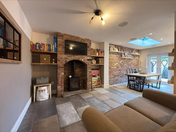 processed-AFB85DA...