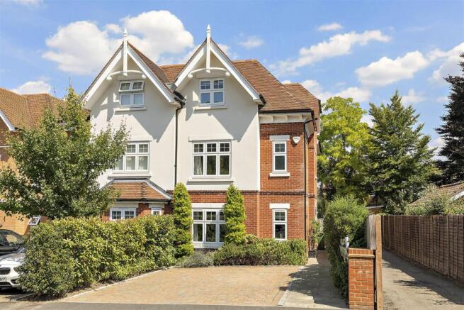 6 Coplestone Chase.jpg