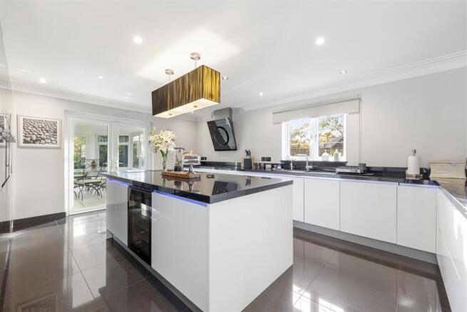 Leander, Avenue Road Cranleigh, GU6 7LL-28.JPG