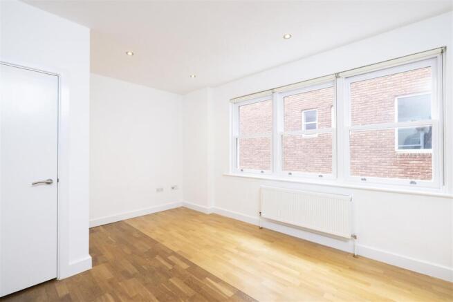 Flat-5-Wallis-House-76-North-Street-Guildford-3.jp