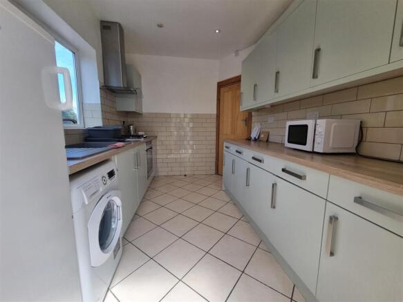 Kitchen 2 57 Tresawls.jpg