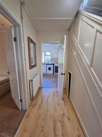 ENTRANCE HALLWAY.jpg