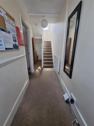 ENTRANCE HALLWAY.jpg