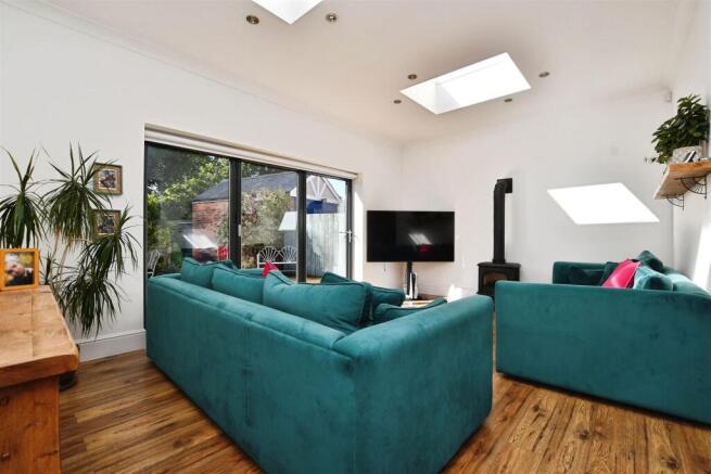 Lounge/ Orangery
