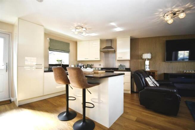 Open Plan Living/Dining/Kitchen