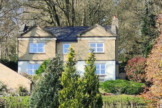 Impressive Detached