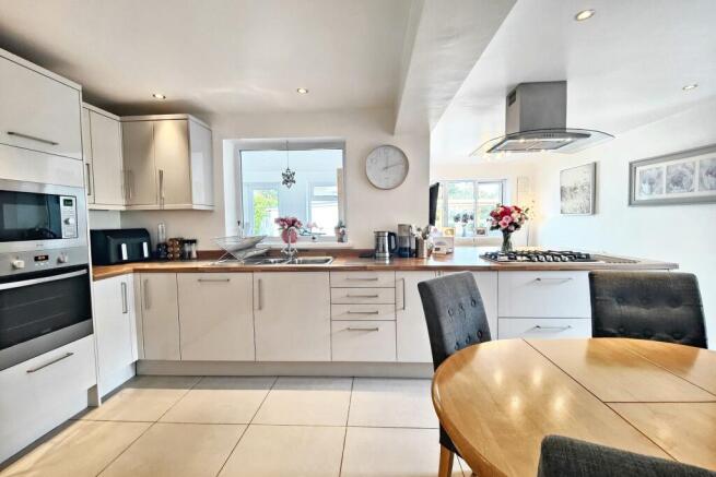 Kitchen Diner