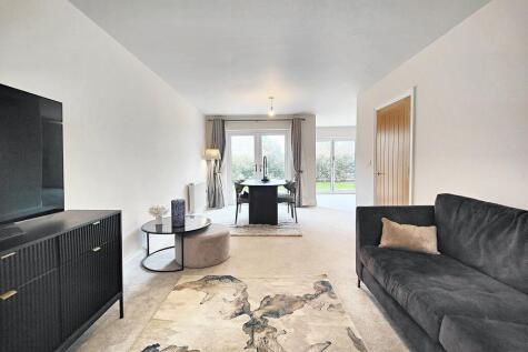 Pathfinders Drive, Lancaster, LA1