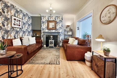 South Avenue, Morecambe, LA4