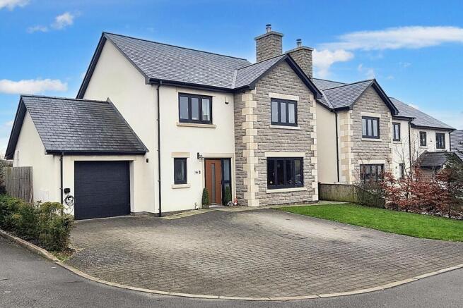 Exceptional Detached House