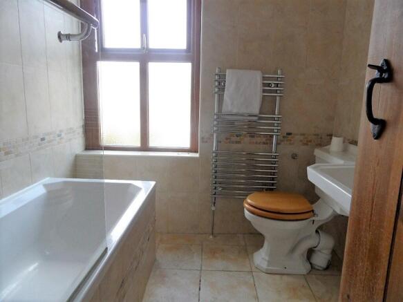 Photo 3