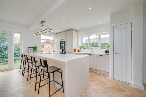 Lincoln Grove, Liversedge