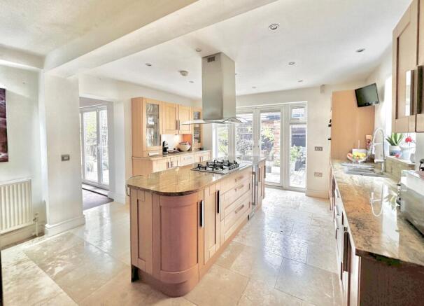 Kitchen/Breakfast Room