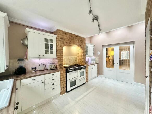 Kitchen/Breakfast Room