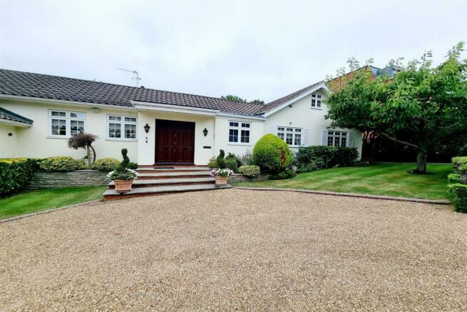 GRAND ENTRANCE PORCH & BUNGALOW: