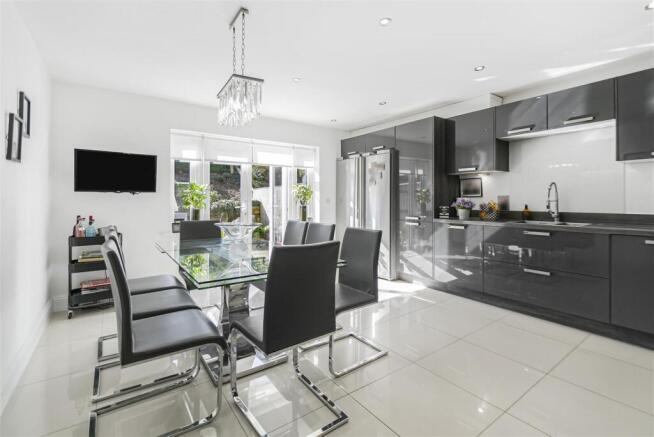 KITCHEN/DINER