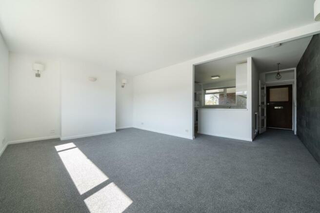 ENTRANCE HALL & RECEPTION