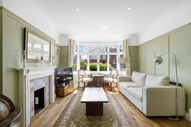 FRONT RECEPTION (pic 1)