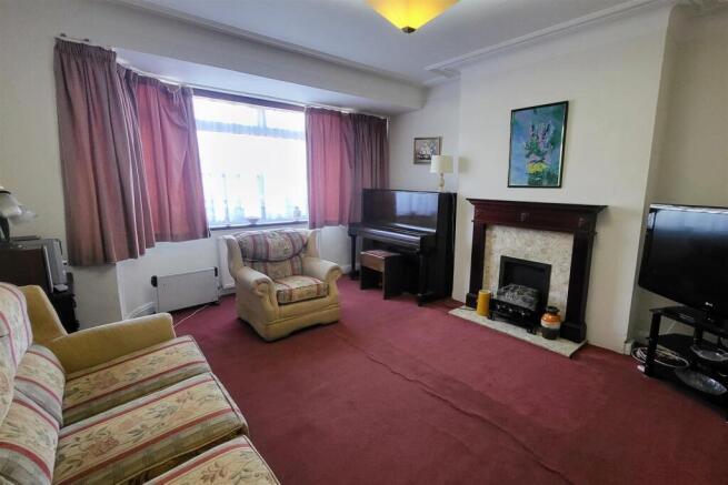 FRONT RECEPTION (ground floor)