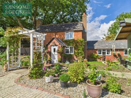 Aldermaston Road, Pamber Green, Tadley, Hampshire, RG26