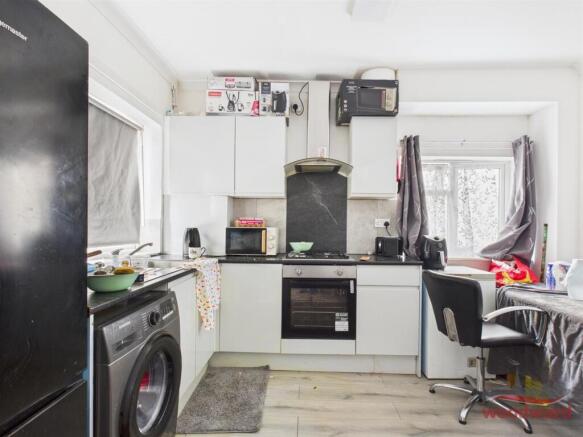 Kitchen/ Living Area