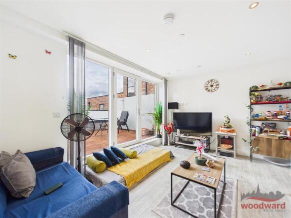 Kitchen/ Living Area