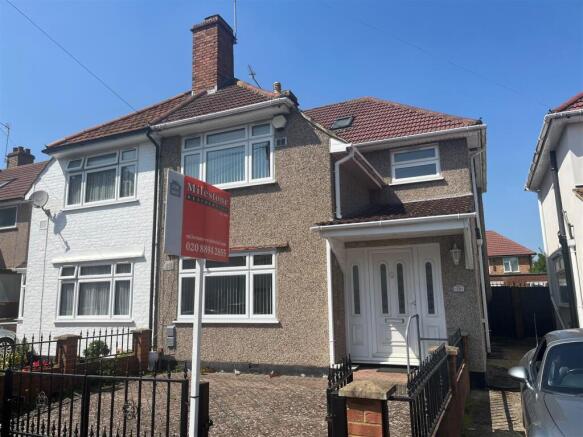 18 Roseville Avenue April.jpg