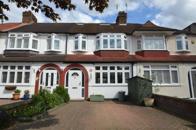 81 Wills Crescent 2.JPG