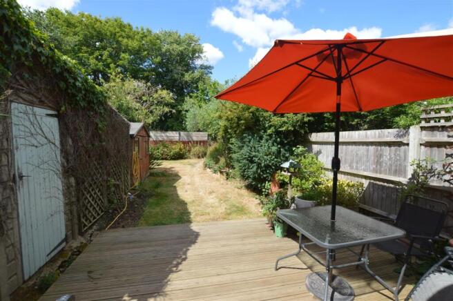 62 Ryecroft Avenue gdn.JPG