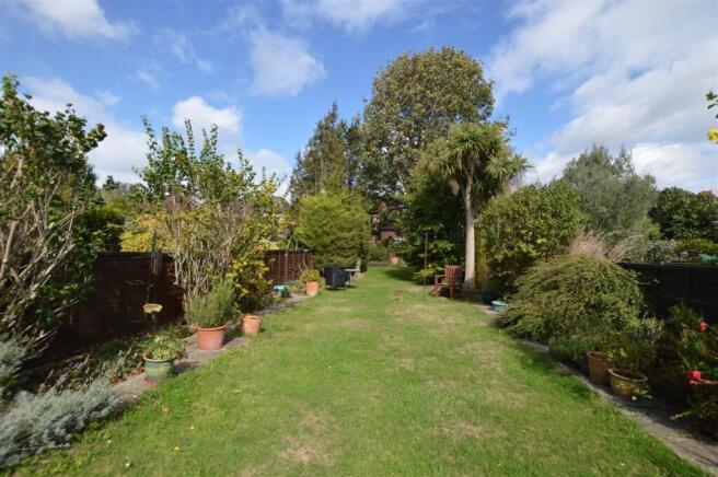 16 Park Road gdn.JPG