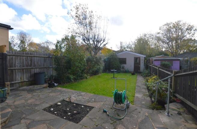 21 Kneller Gardens garden.JPG