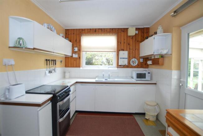 Arnold Cescent kit 2.JPG