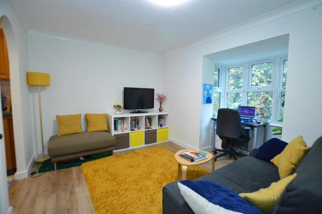 24 Beaumont Place living room.JPG