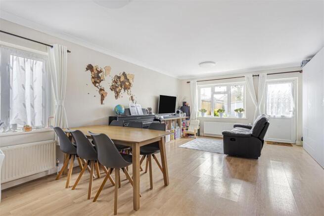 Lounge Wolsey Road.jpg