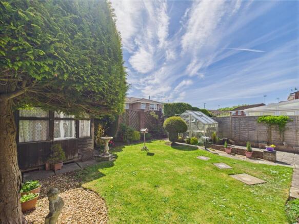 CAM02023G0-PR0134-STILL029