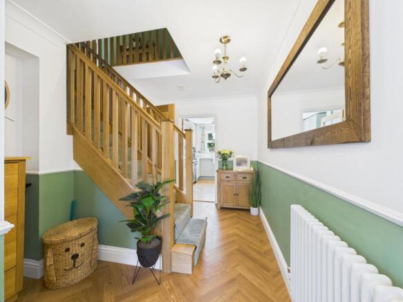 CAM02023G0-PR0161-STILL008