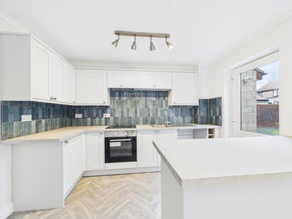 CAM02023G0-PR0184-STILL016