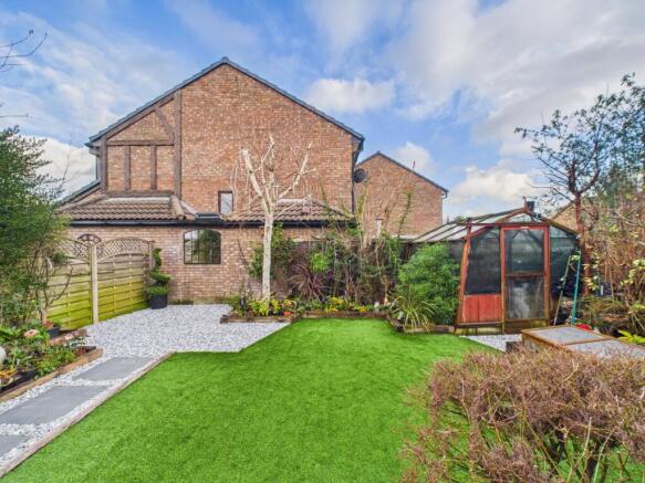 CAM02023G0-PR0189-STILL005