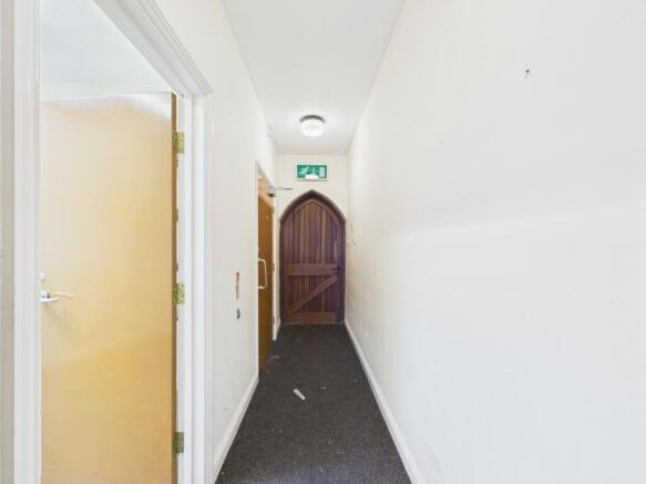 CAM02023G0-PR0196-STILL009