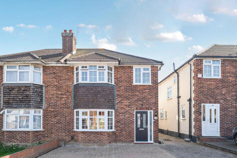 Crest Gardens, Ruislip