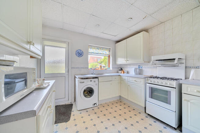 1299683-3-68308a8...