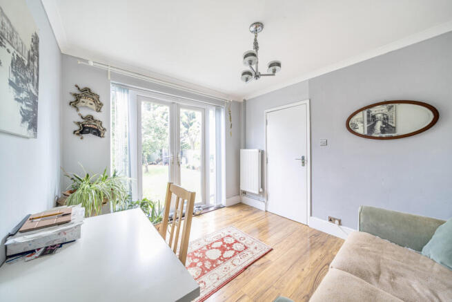 1328173-9-687fc97...