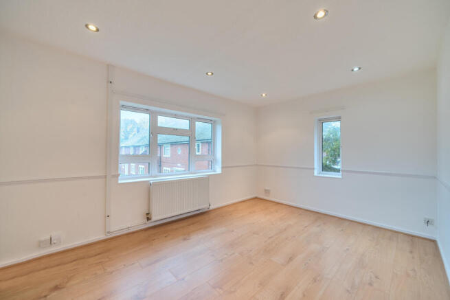 1380119-9-6911cf3...