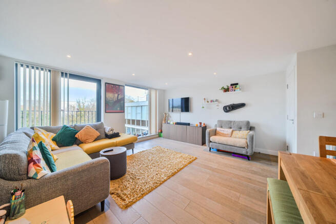 1376166-3-69145d7...