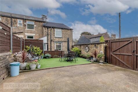 Ivy Green Drive, Springhead, Saddleworth, OL4