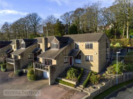 Oaklands Park, Grasscroft, Saddleworth, OL4