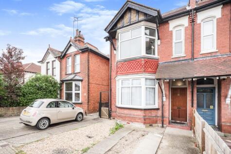 Pinner Hill Road, Pinner