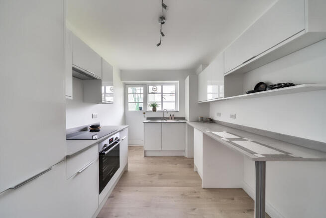 1332353-15-688b35...