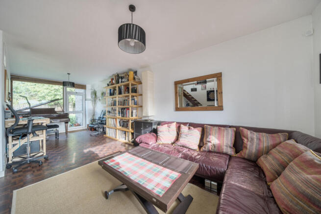 1357343-9-68d263e...